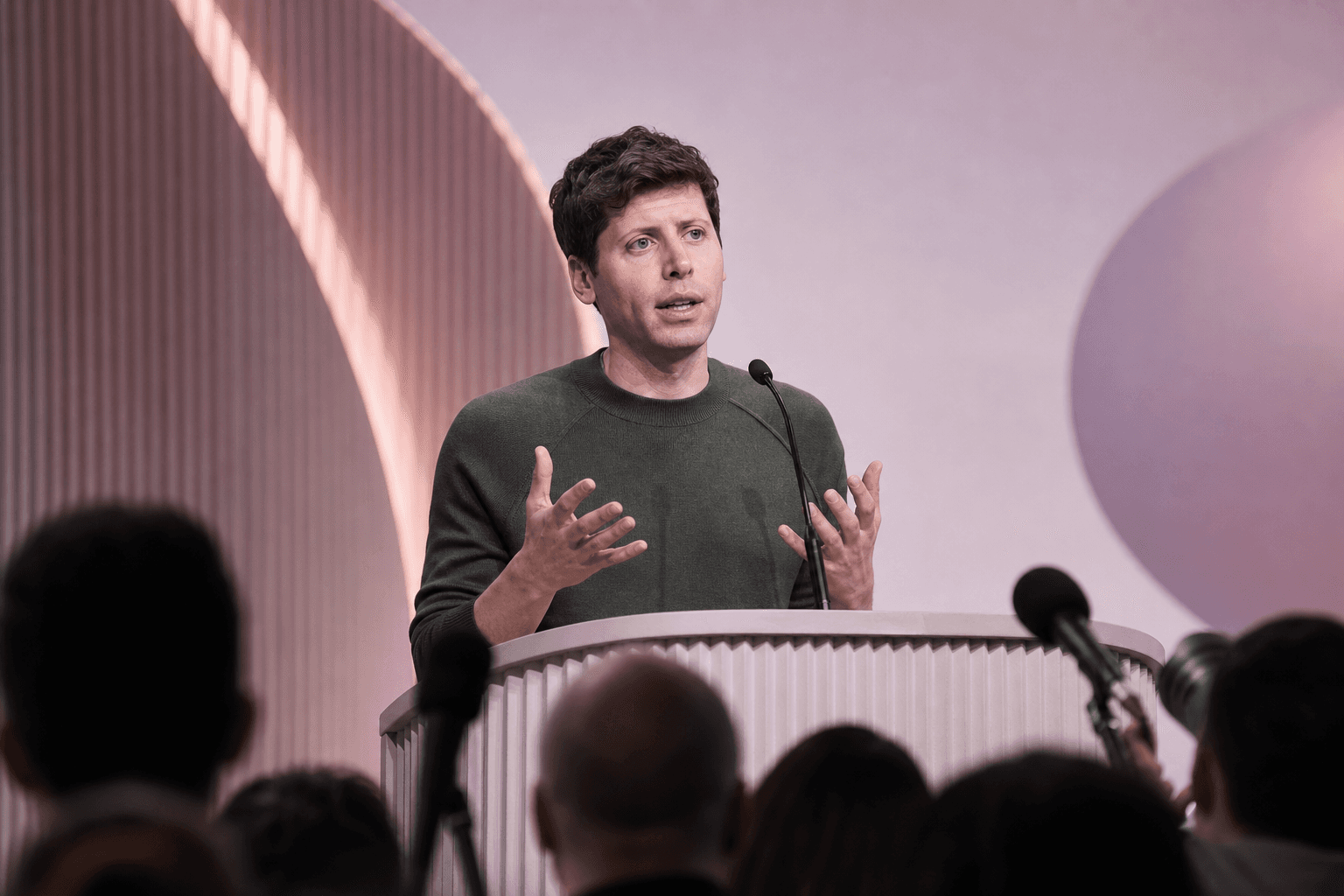 Brief IA : OpenAI : Altman veut dépasser les tokens et une sécurité centriste