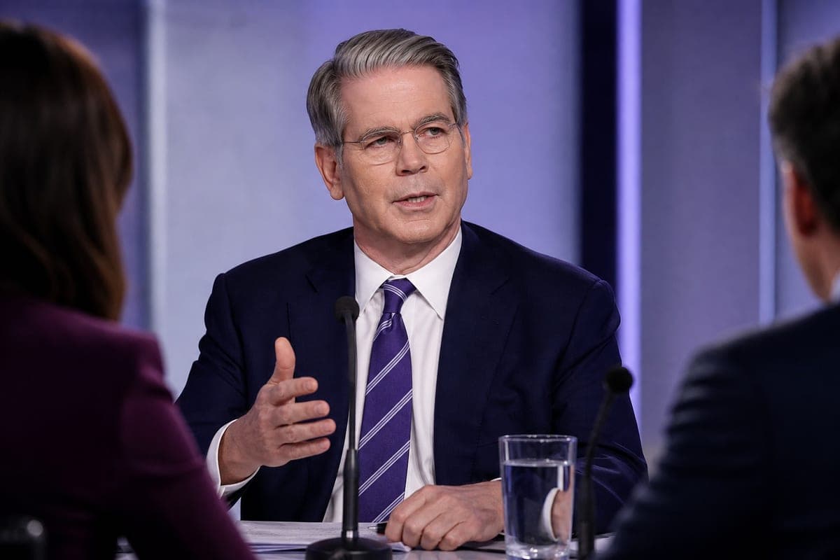 Brief IA : Scott Bessent critique les PDG IA pro-régulation d’État